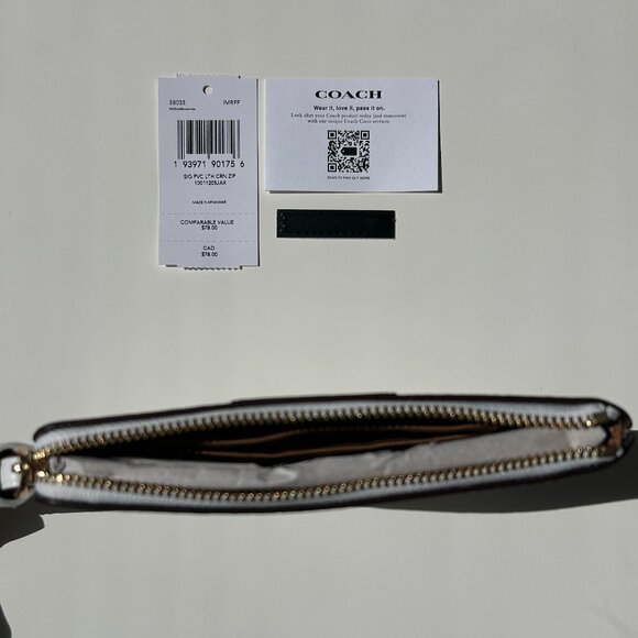 Coach Wristlet, Mother's Day Gift - Picture 4 of 5